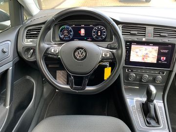Bild 7 VW Golf VII e-Golf Comfortline Navi ACC
