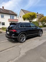 Volkswagen Tiguan 2.0 TSI OPF 169kW DSG 4MOTION Highlin... - VW Tiguan Gebrauchtwagen in Dortmund