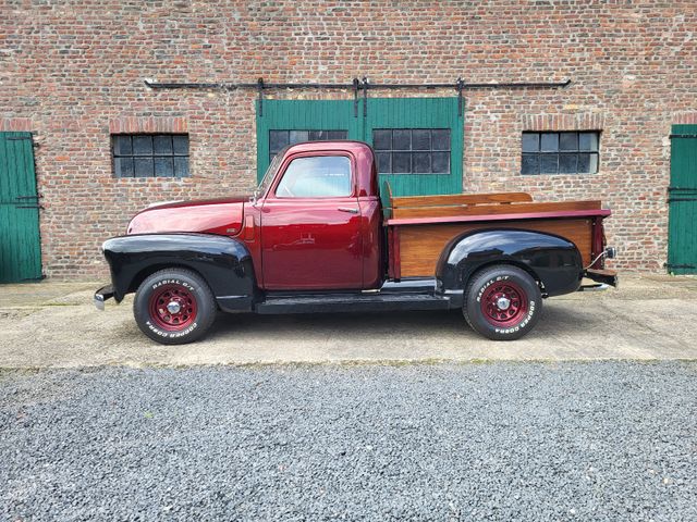 Chevrolet 3100 Pick Up V8 Frame off  Custom Hot Rod