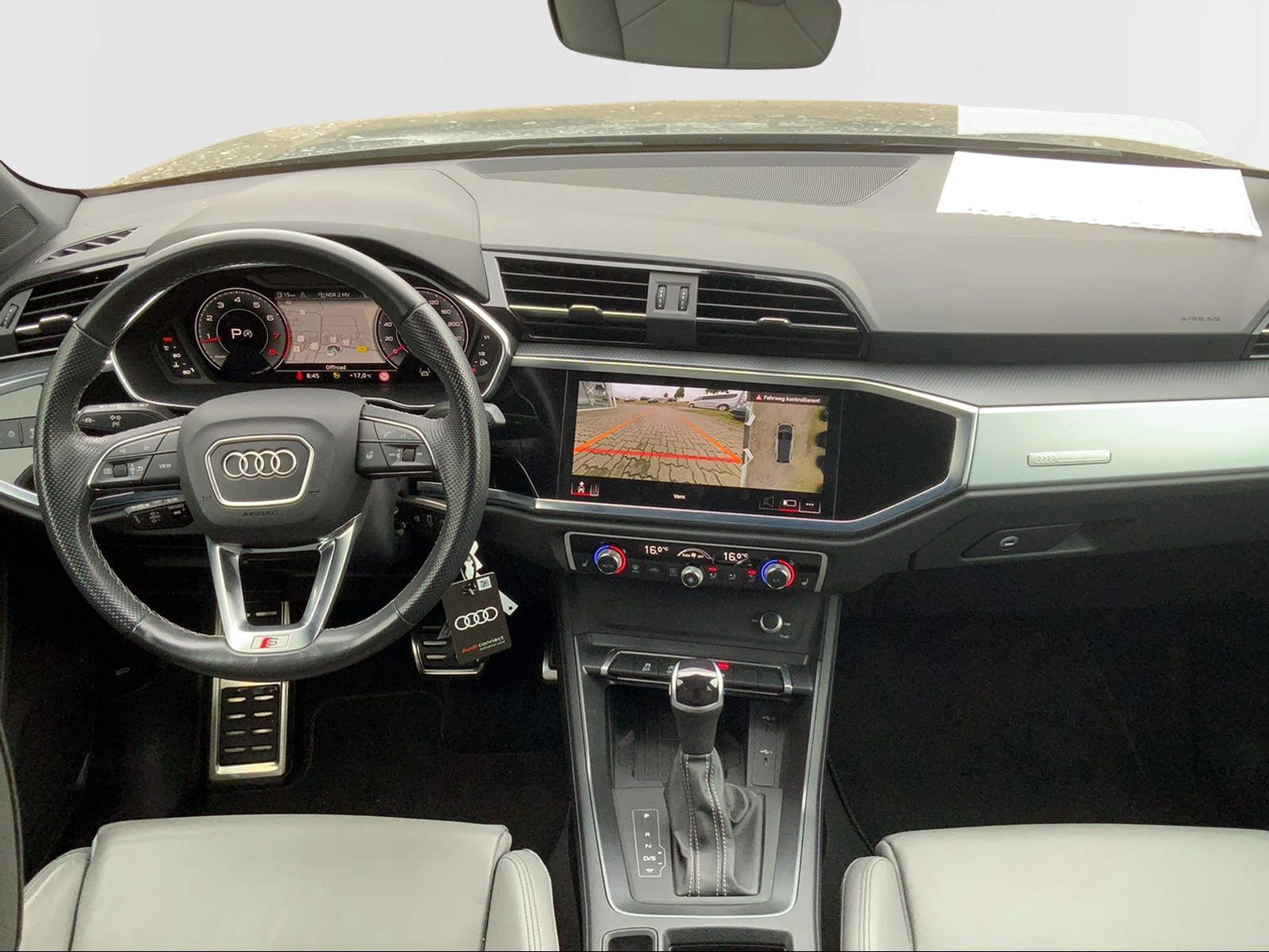 Q3 35 1.5 TFSI S line NAV,SHZ,AHK,RFK.