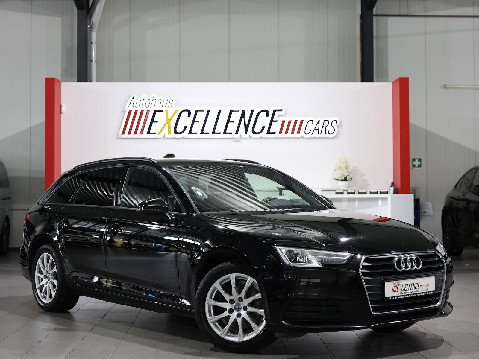AUDI A4 Avant 30 TDI BUSINESS NAVI,XENON,DRIVE-SELECT