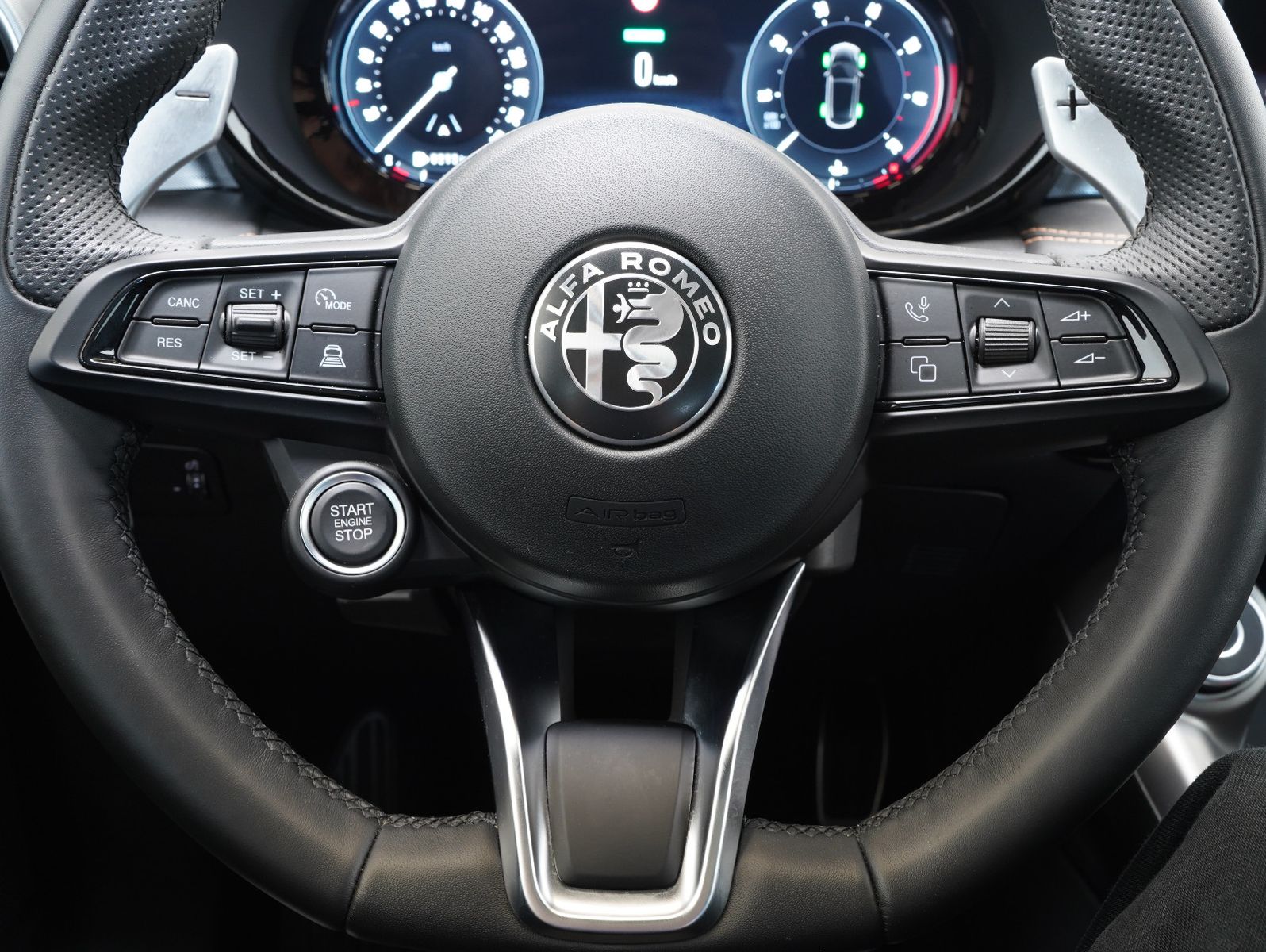 Fahrzeugabbildung Alfa Romeo Tonale 1.5 Mild Hybrid Veloce ACC/NAVI/PANO