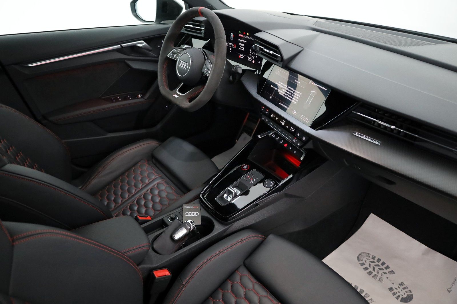 Fahrzeugabbildung Audi RS3 Lim. , RS-Designpaket, HUD,Panorama,Matrix