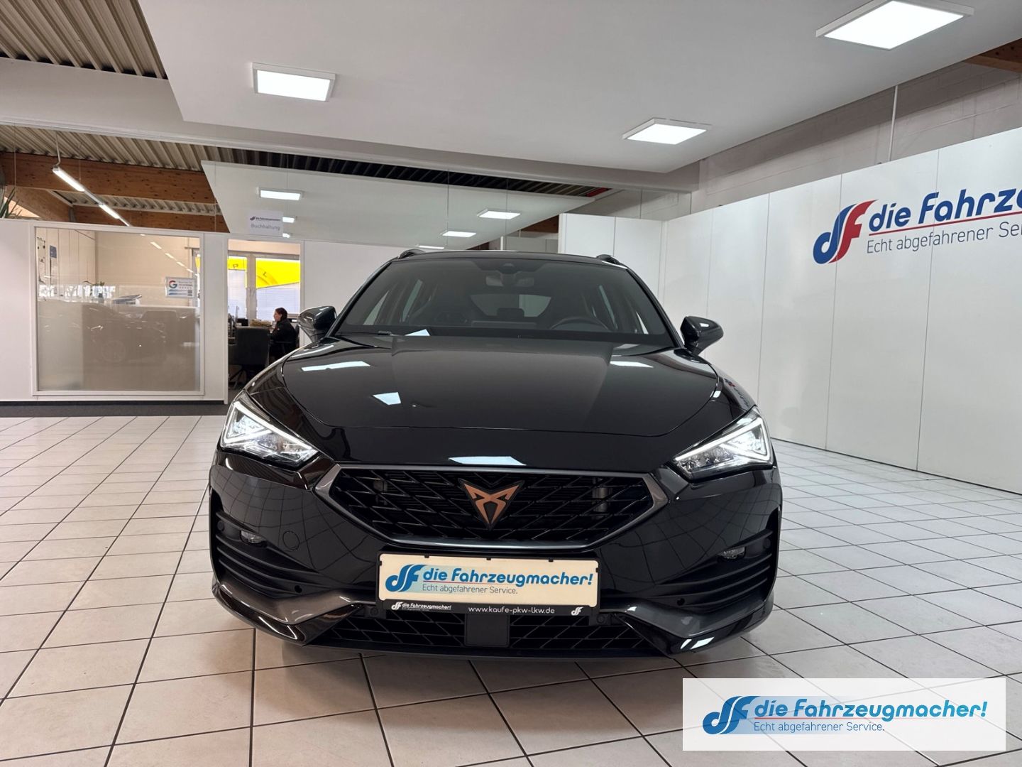 Fahrzeugabbildung CUPRA Leon Sportstourer VZ AD Navi Leder Digitales Coc