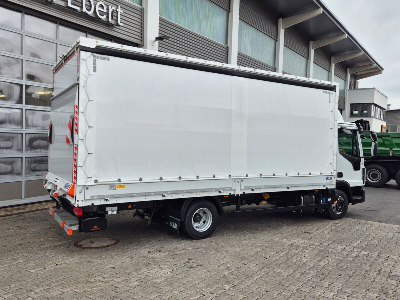 Fahrzeugabbildung Iveco Eurocargo ML75E19/P LBW  Spoiler Klima 3 Sitze