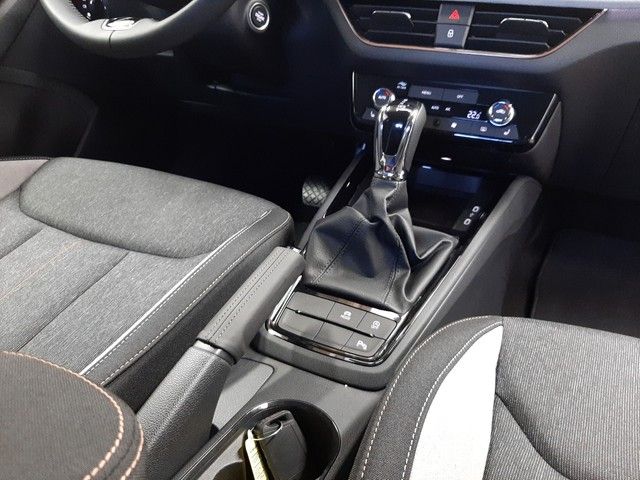 Fahrzeugabbildung Skoda Kamiq Selection 1.5TSI DSG Navi AHK MatrixLED