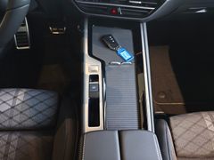 VW Passat R-Line Black Style DSG #AHK #DCC #Head-UP VW Passat R-Line Black Style DSG #AHK #DCC #Head-UP