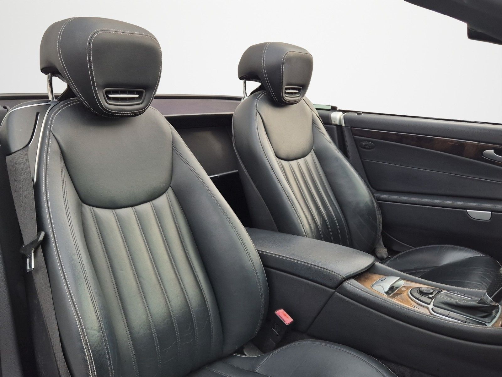 Fahrzeugabbildung Mercedes-Benz SLR SL 350 PIECHA CARBON PANO MEMORY H&K LED