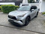 Toyota Highlander XLE 7-Sitzer - Toyota Highlander: Geländewagen