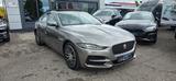 Jaguar XE S/Navi/LED/Cockpit/Kam/Leder/Panorama/Keyless - silberne Jaguar XE