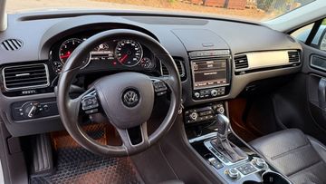 Volkswagen Touareg - 9