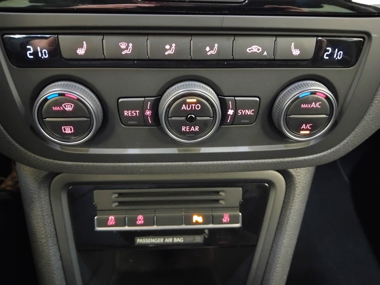 Seat Alhambra (06/2026, Benzin)