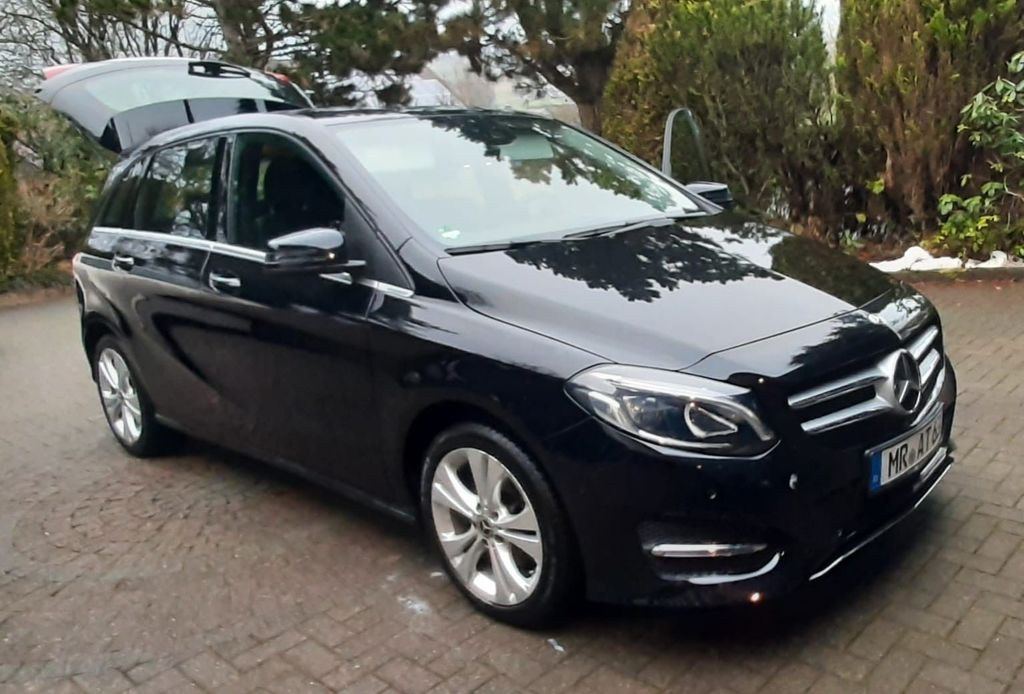 Image of Mercedes-Benz B 220