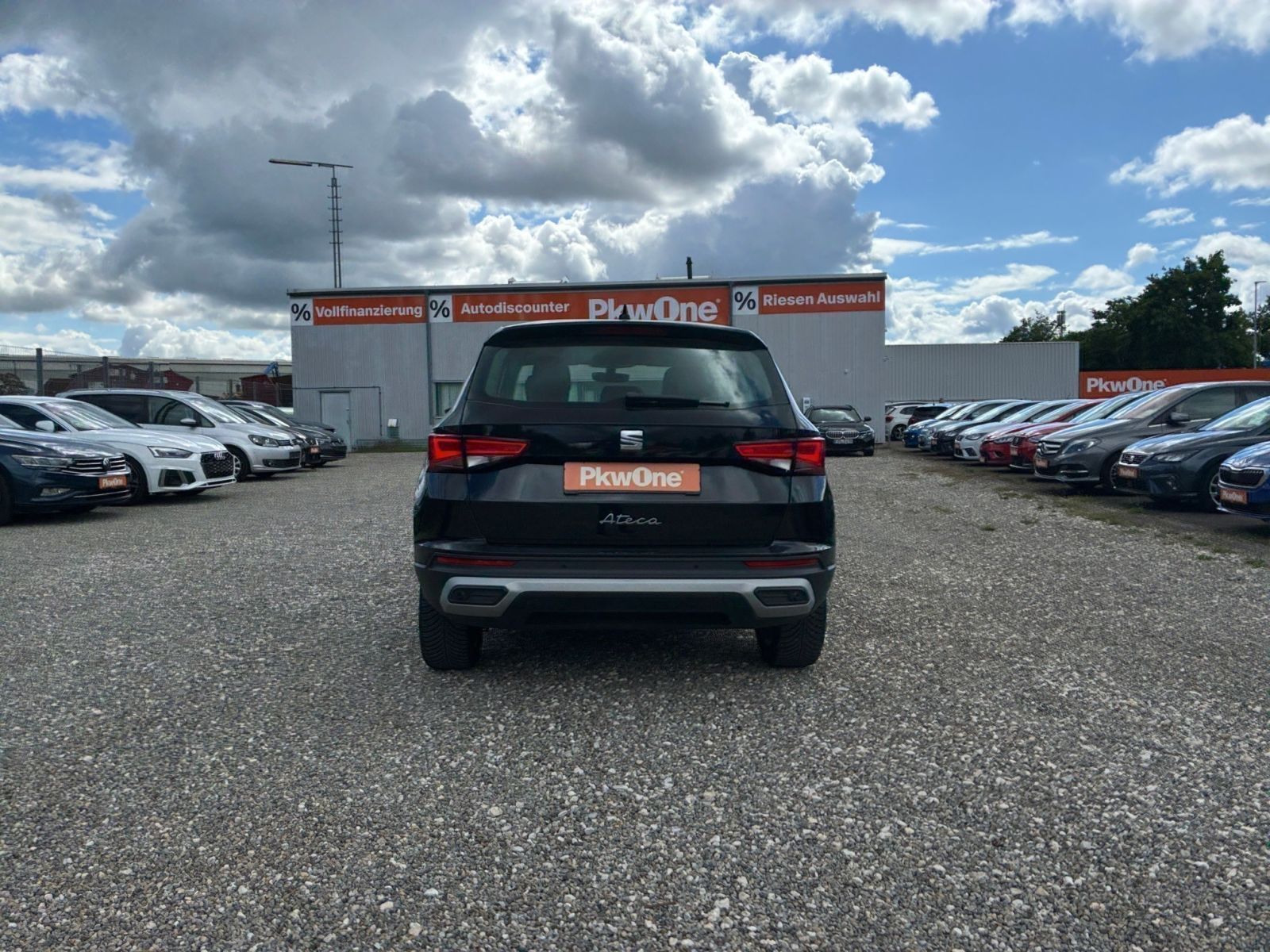 Seat Ateca 2,0 TDI Style VIRTUAL*PDC*LHZ*SHZ*AHK*CARP imagem 3