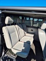 Volkswagen T5 Caravelle - Volkswagen T5 Caravelle aus 2012