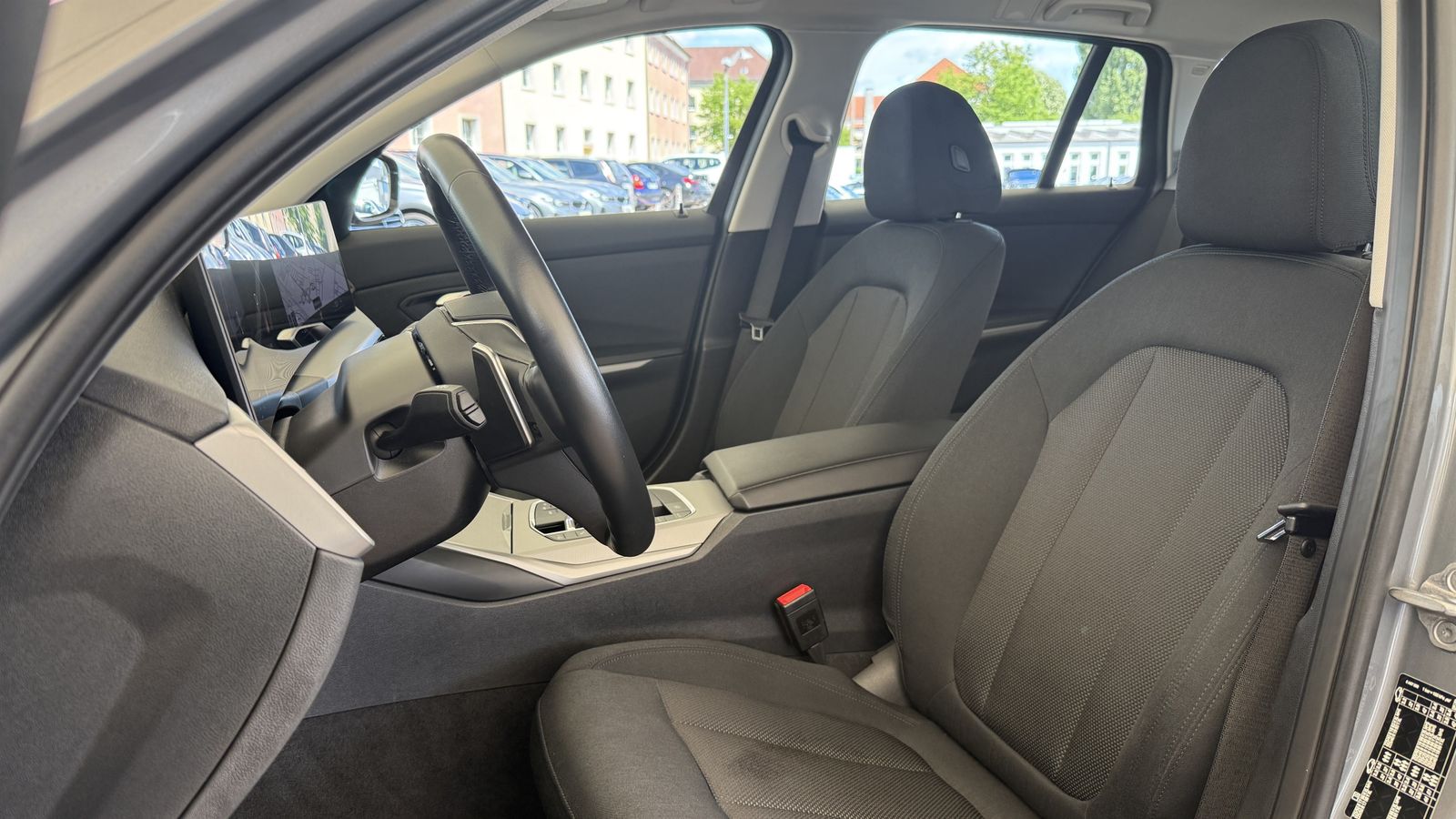 BMW 318d LED LC Plus SHZ PDC Tempo foto 9