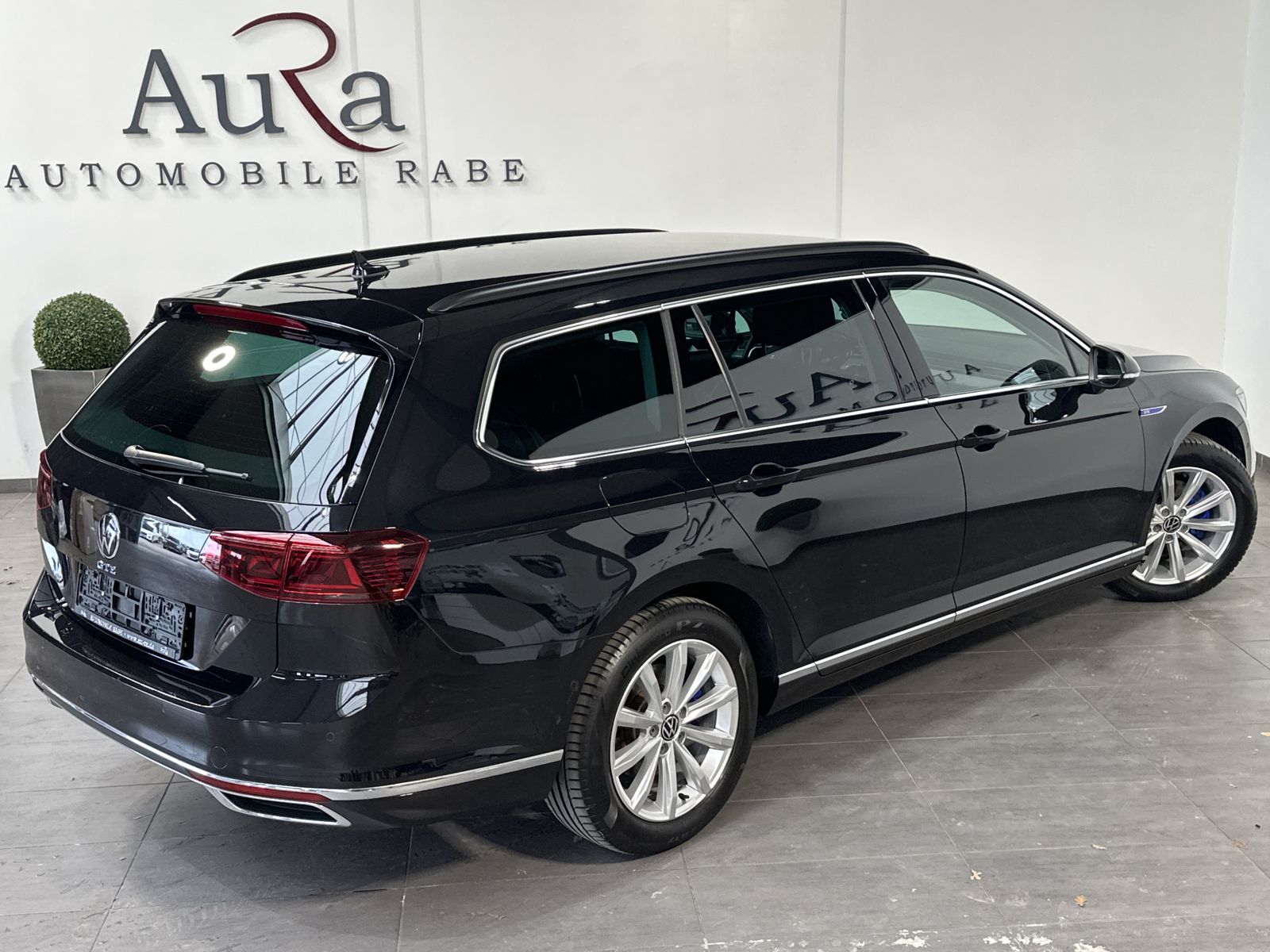 Fahrzeugabbildung Volkswagen Passat GTE Hybrid NAV+LED+KAM+AHK+1HAND+17ZO+PP