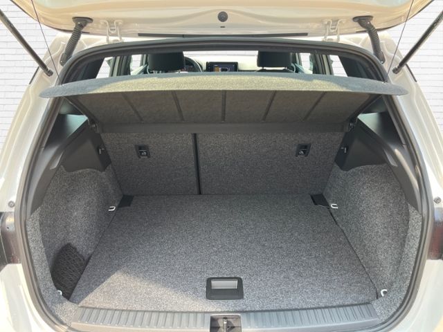 Fahrzeugabbildung SEAT Arona Style 1.0 TSI KLIMA LED NAVI ALU