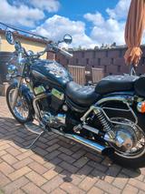 Suzuki VS 1400 Intruder EZ.2002 mit vielen Extras - INTRUDER 1400