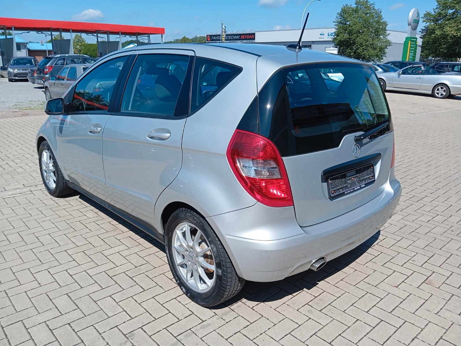 Mercedes-Benz A 180 BlueEfficiency ,2XALU,SZH,EU5,SERV/TÜV NEU