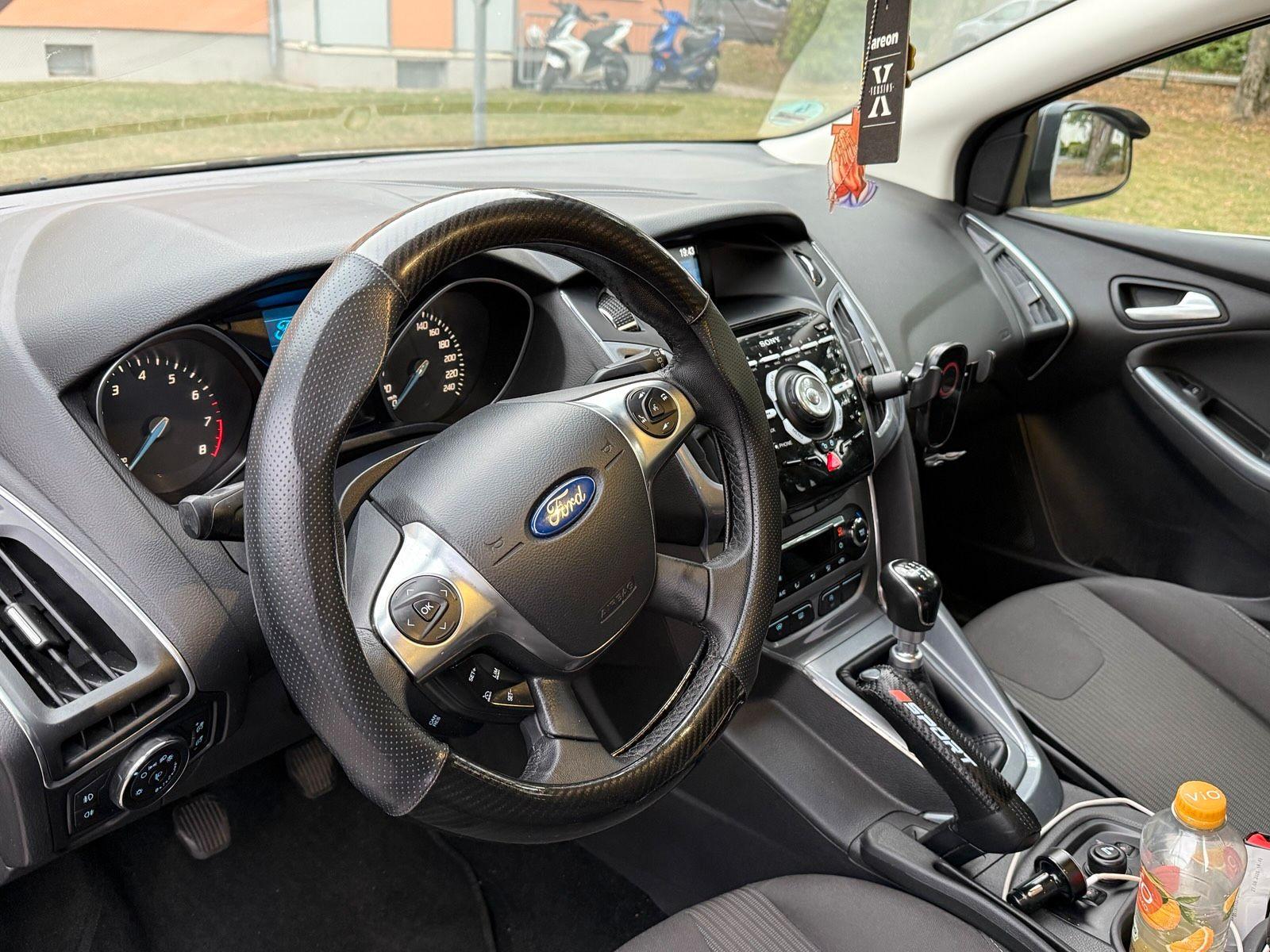 Ford Focus 2013 — engine 150 HP (110kW)