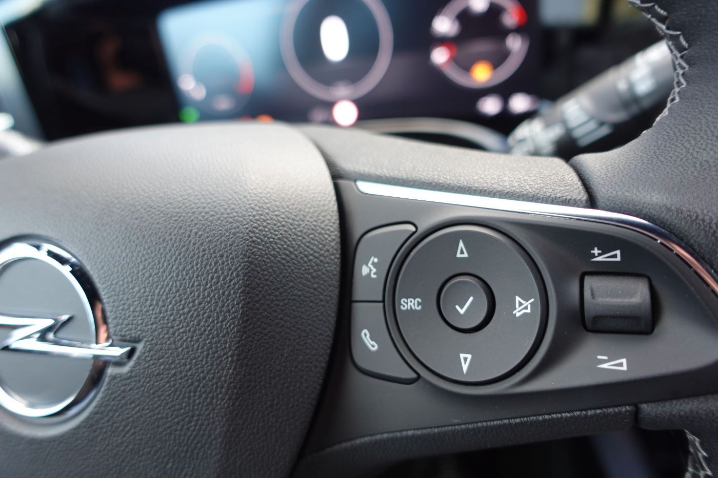 Fahrzeugabbildung Opel Mokka 1.2 Turbo Ultimate KlimaA,SHZ,ACC,Alcant.