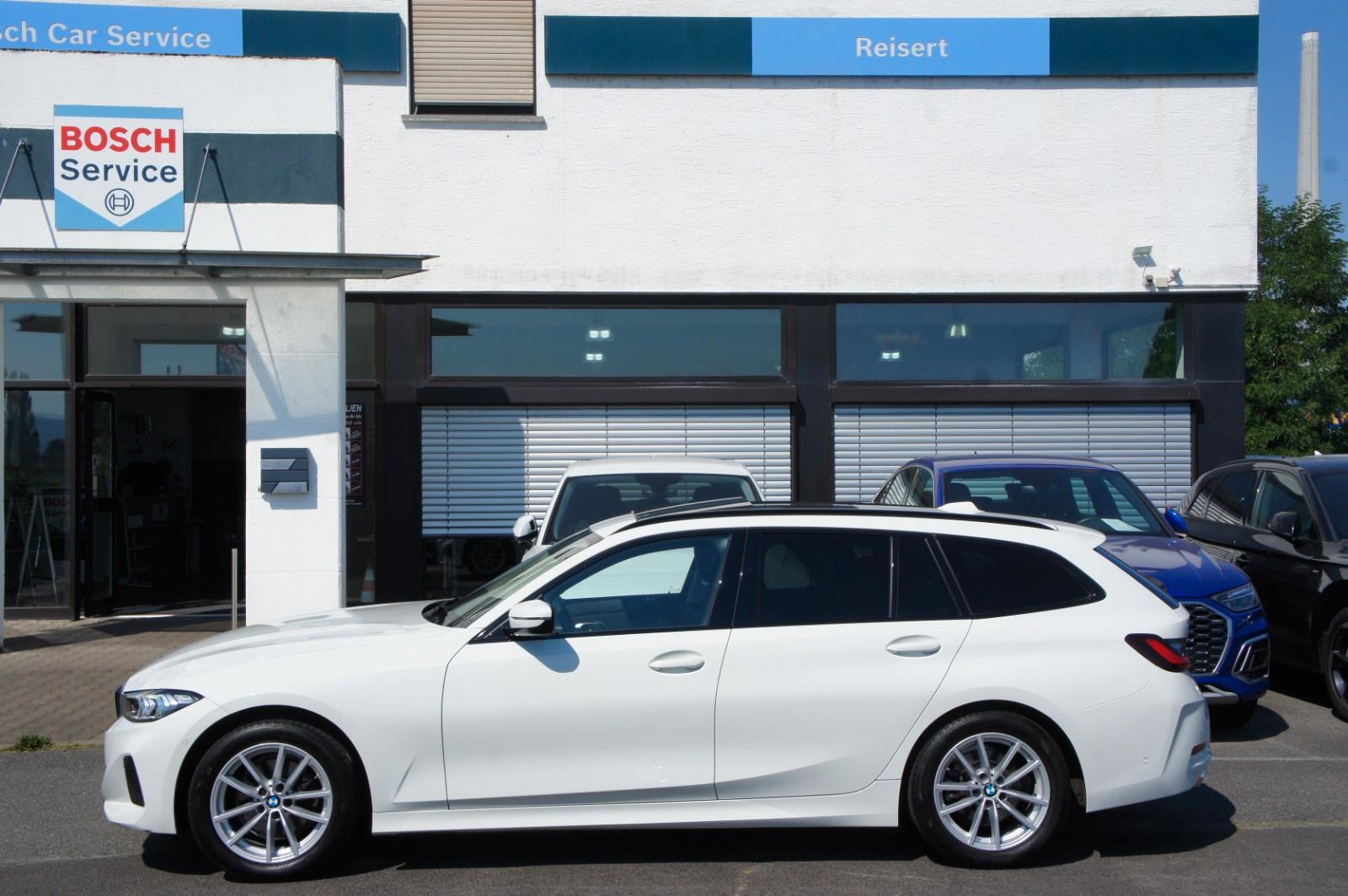 BMW 320i Touring *ACC*HUD*PANO*LED*KAM*FACELIFT*