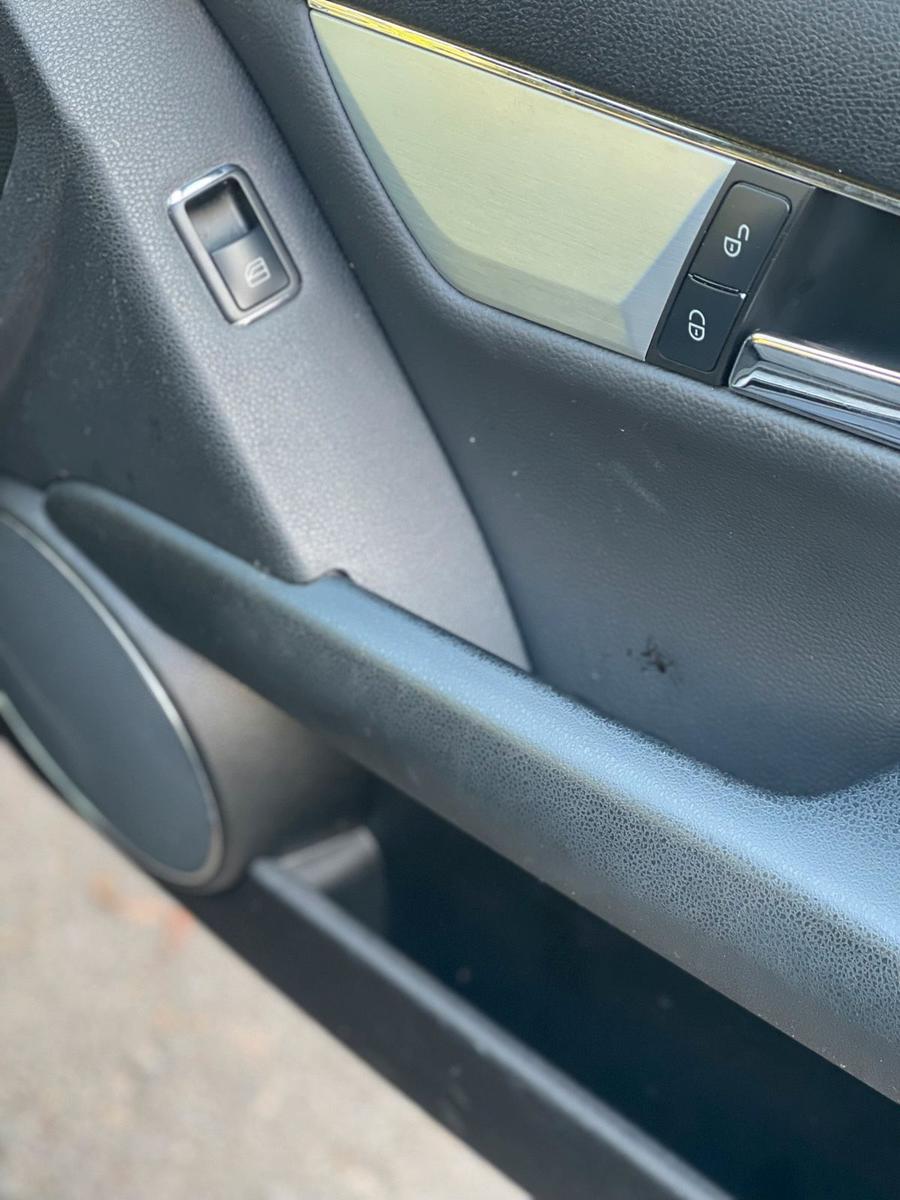 Mercedes-Benz 200 2010 — photo 8