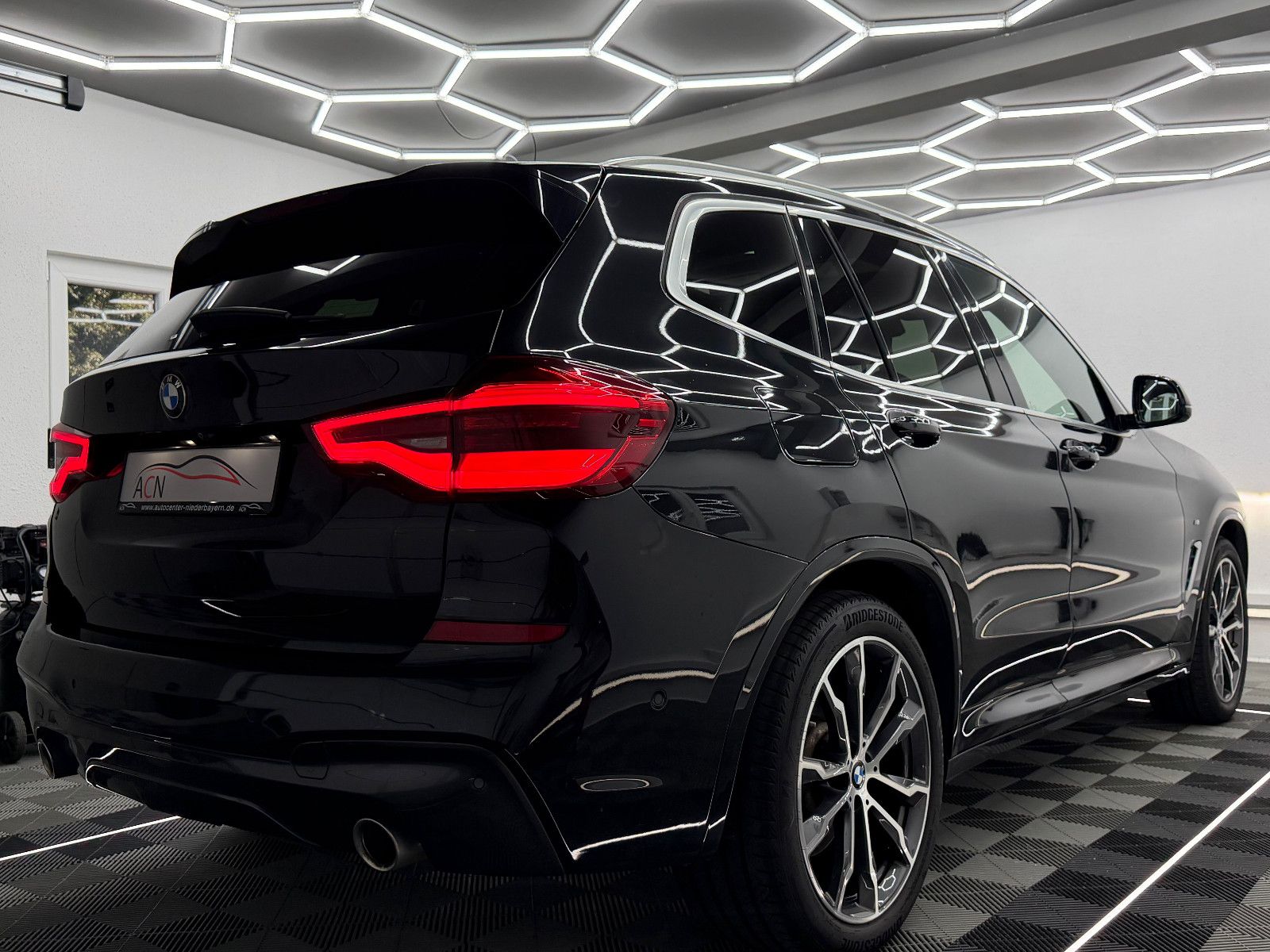 Fahrzeugabbildung BMW X3 xDrive 30 d M SPORT/LED/HuD/AHK/PANO/H&K/DAB