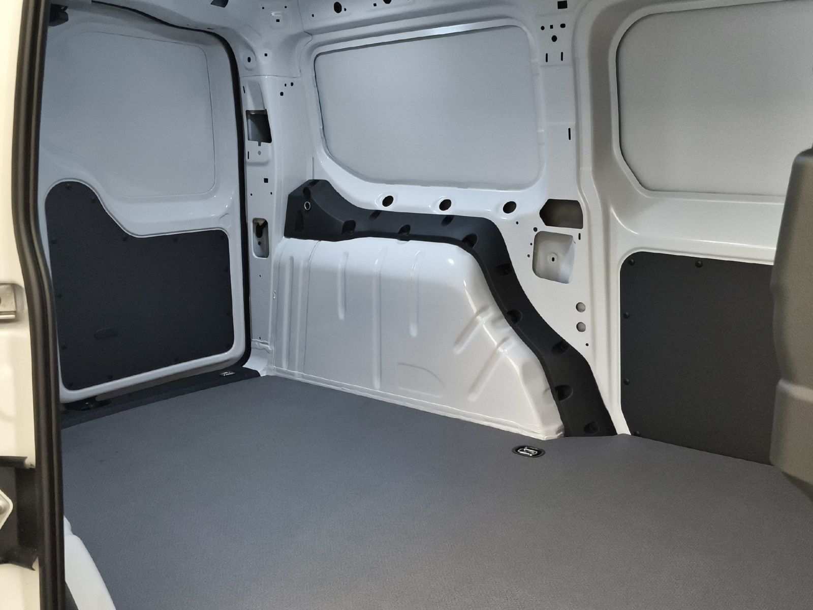 Volkswagen Caddy Maxi - Bild 11