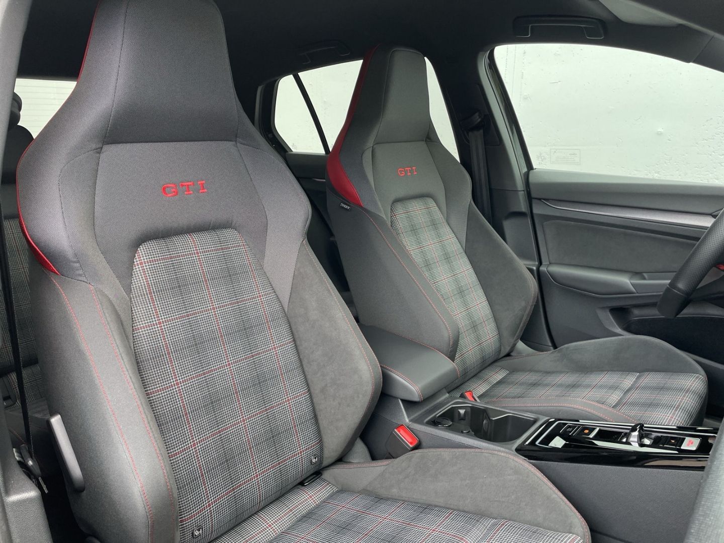 Golf GTI VIII 2.0TSI DSG Black Style Kamera/Navi