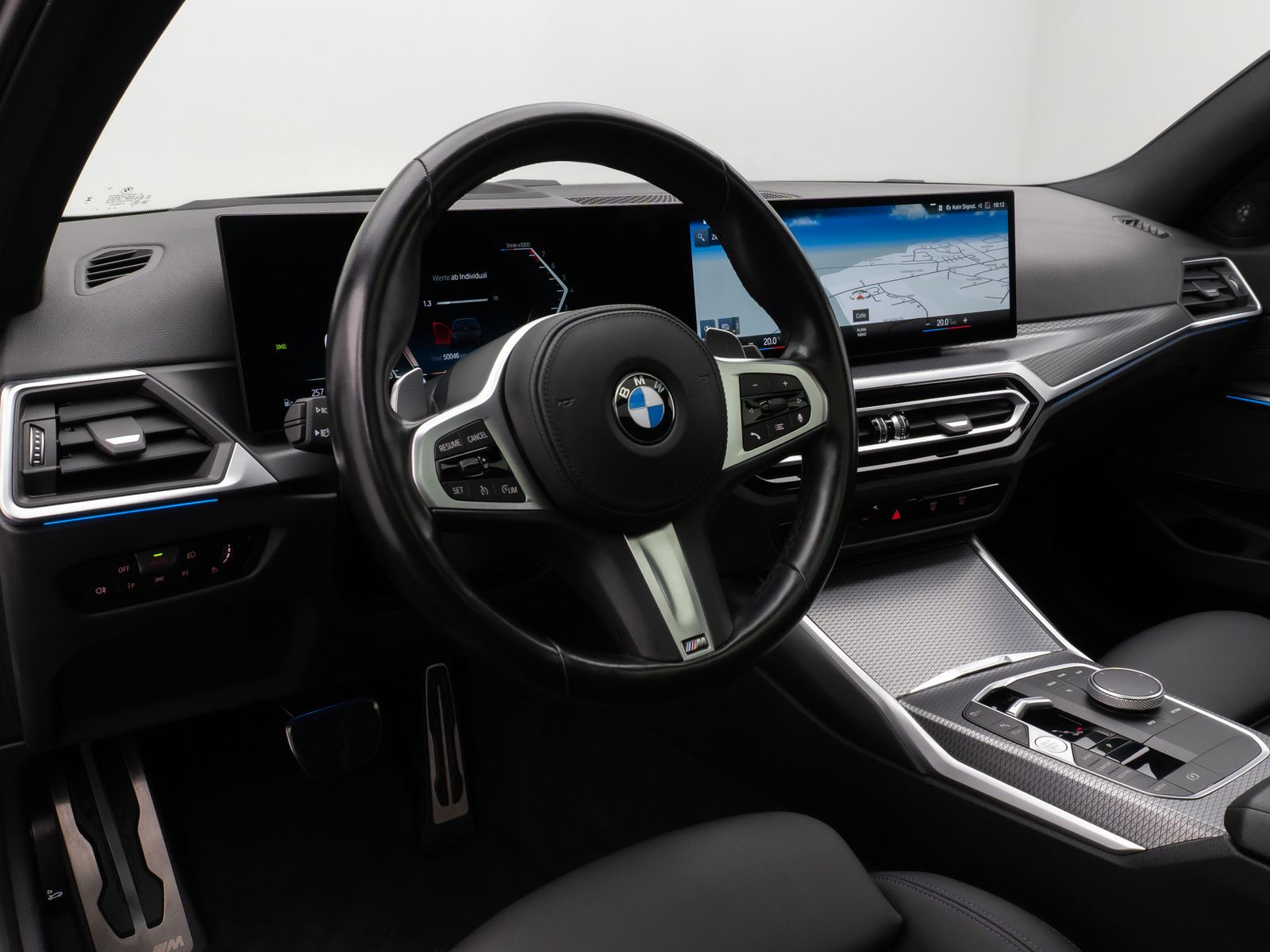 Fahrzeugabbildung BMW 330i M Sport Kamera DAB HUD H/K Komfort Panorama