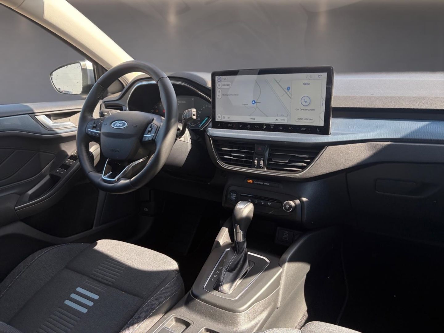 Fahrzeugabbildung Ford Focus Lim. Active, AT,AHK,Winterpaket,Navi