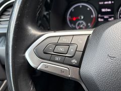 Fahrzeugabbildung Volkswagen T6.1 Multivan 2.0TDI DSG AHK*NAVI*LED*KAMERA*3xK