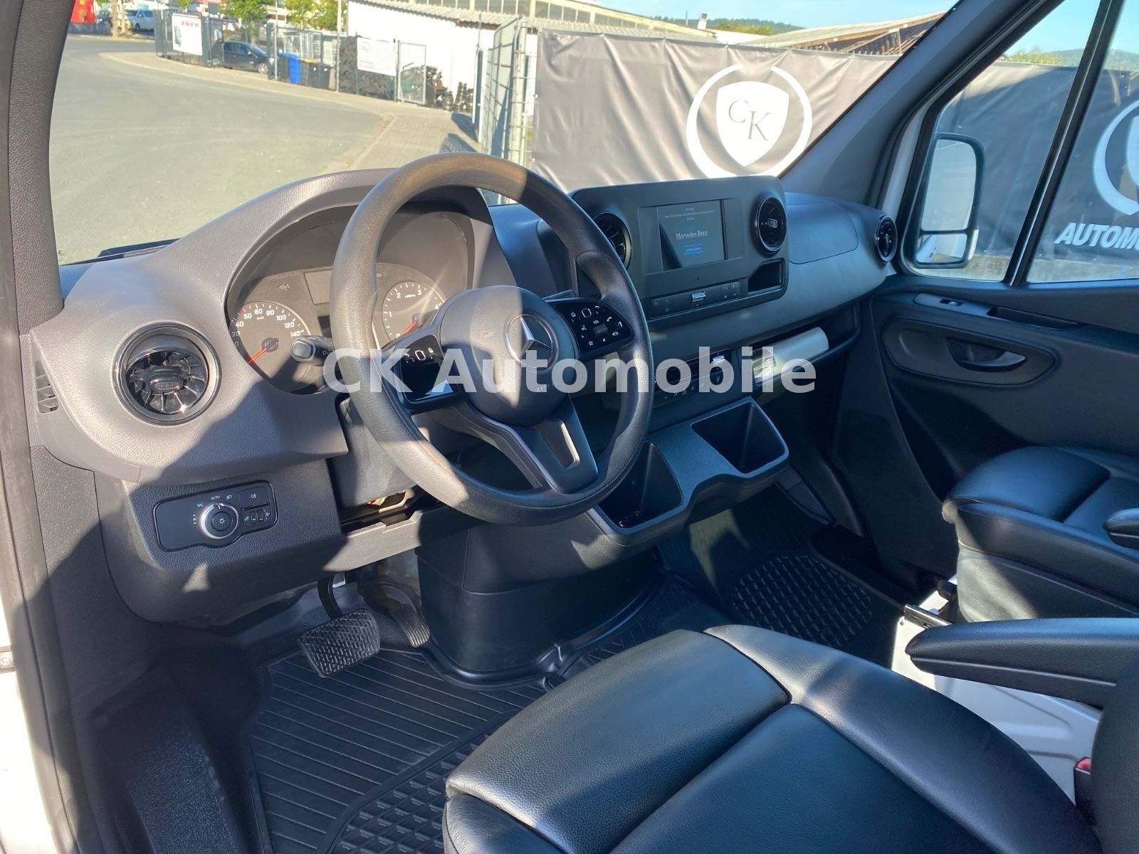 Fahrzeugabbildung Mercedes-Benz Sprinter III Kasten 316 RWD Mixto Autom./5 Sitze