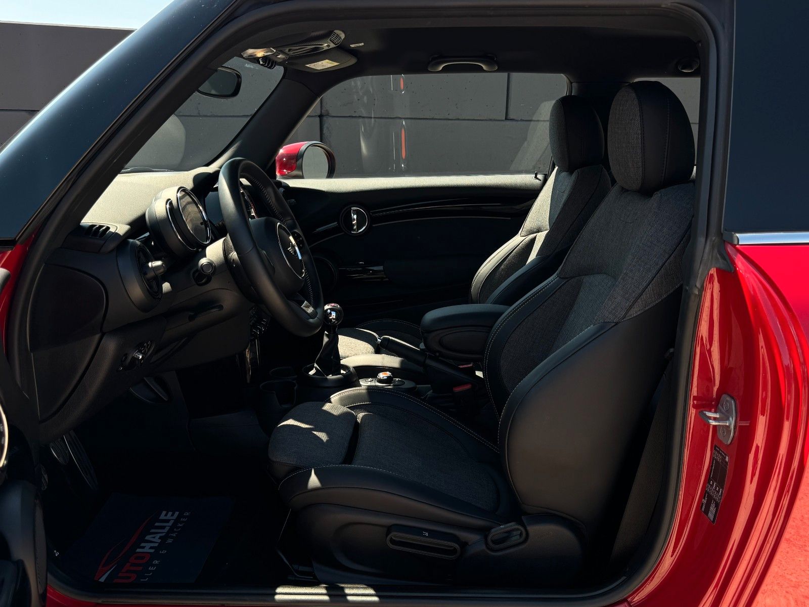 Fahrzeugabbildung MINI One John Cooper Works Tempomat LED SHZ PDC