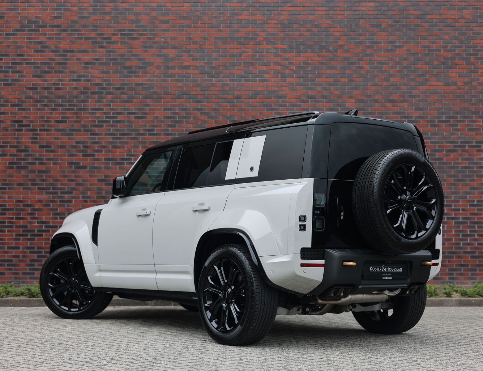 Land Rover Defender P635 OCTA | Pano - AHK - Meridian imagem 2