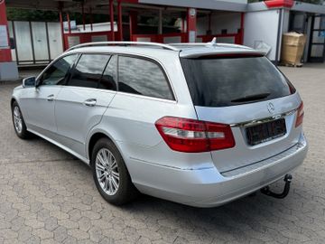 Mercedes E 220 - 4