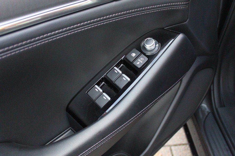 Fahrzeugabbildung Mazda 6 Center-Line G-165 *Aktionspreis* NAVI ACAA MRC