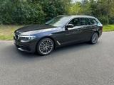 BMW 540i xDrive Touring A - - BMW 540: Panorama-Dach