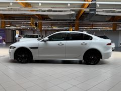 JAGUAR XE R-Dynamic S|ACC|HUD|SHZ|PDC|LED|DAB|BT|Kamera