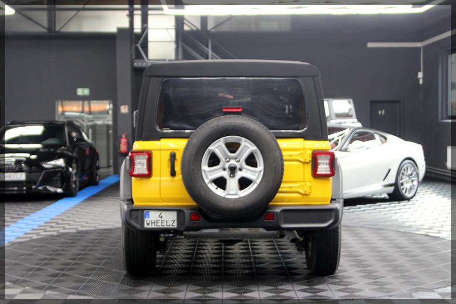 Jeep Wrangler 3.6 V6 Sport Auto / CAM / UNFALLFREI