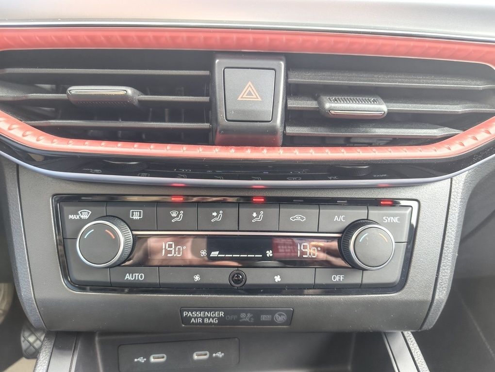 Fahrzeugabbildung SEAT Ibiza FR 1.0 TSI + LED + wenig Kilometer