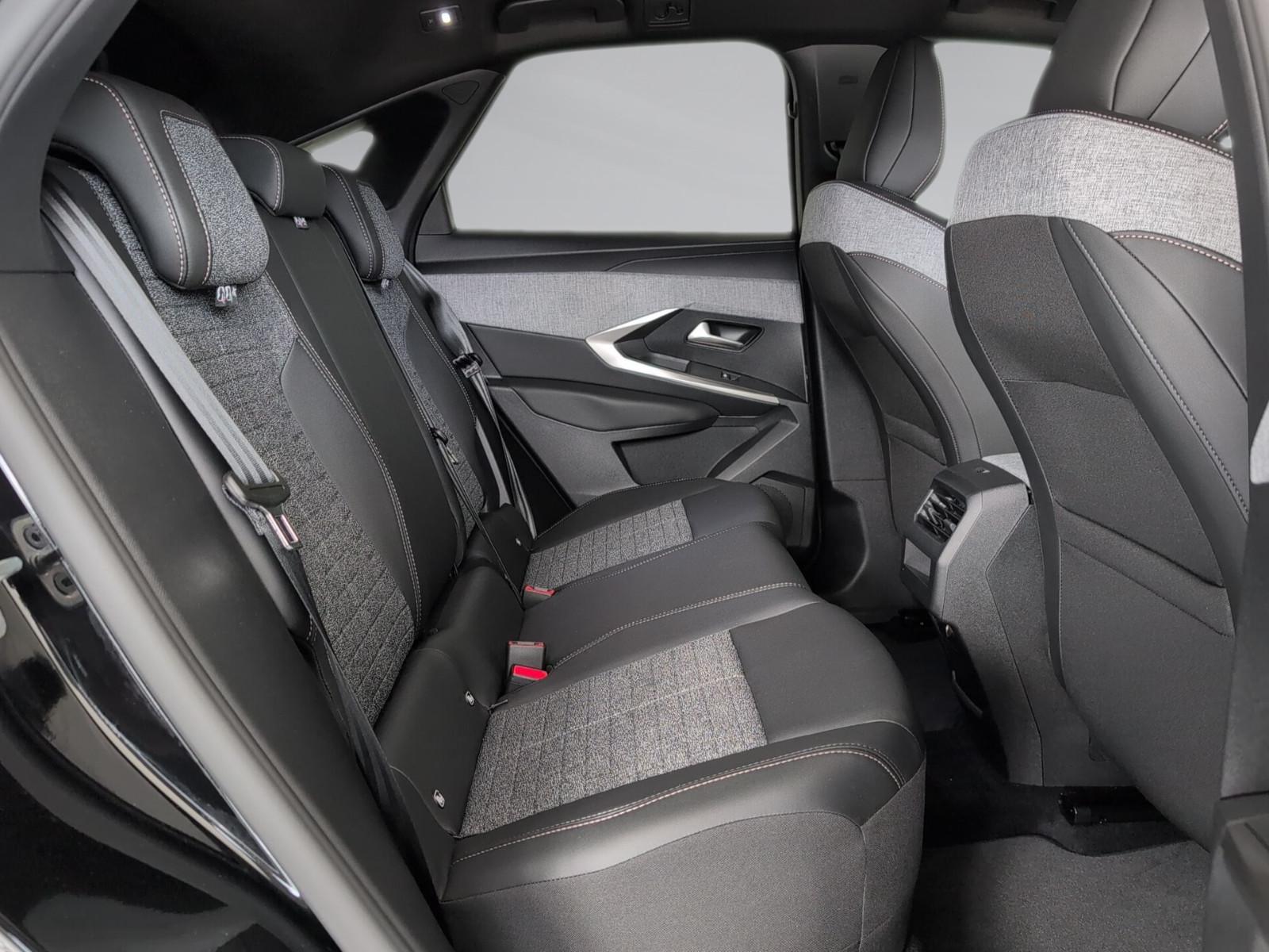 Peugeot 3008 Hybrid 145 e-DSC6 Allure Allwetter CarPlay