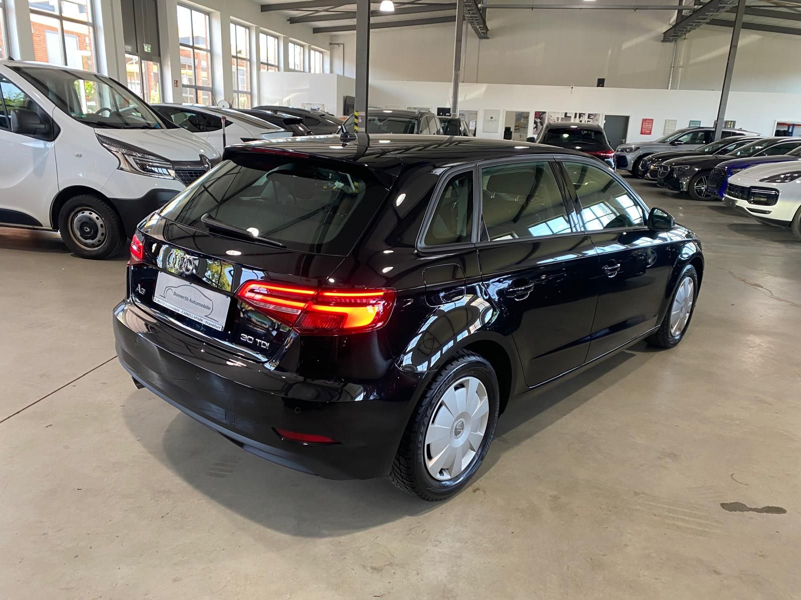 Fahrzeugabbildung Audi A3 30 TDI Sportback/Navi/LED/SH/