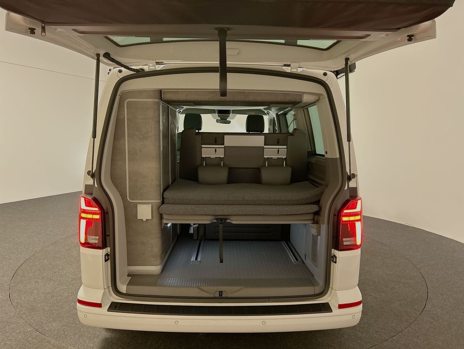 Volkswagen T6.1 California Ocean 2.0 TDI DSG 4Motion foto 14
