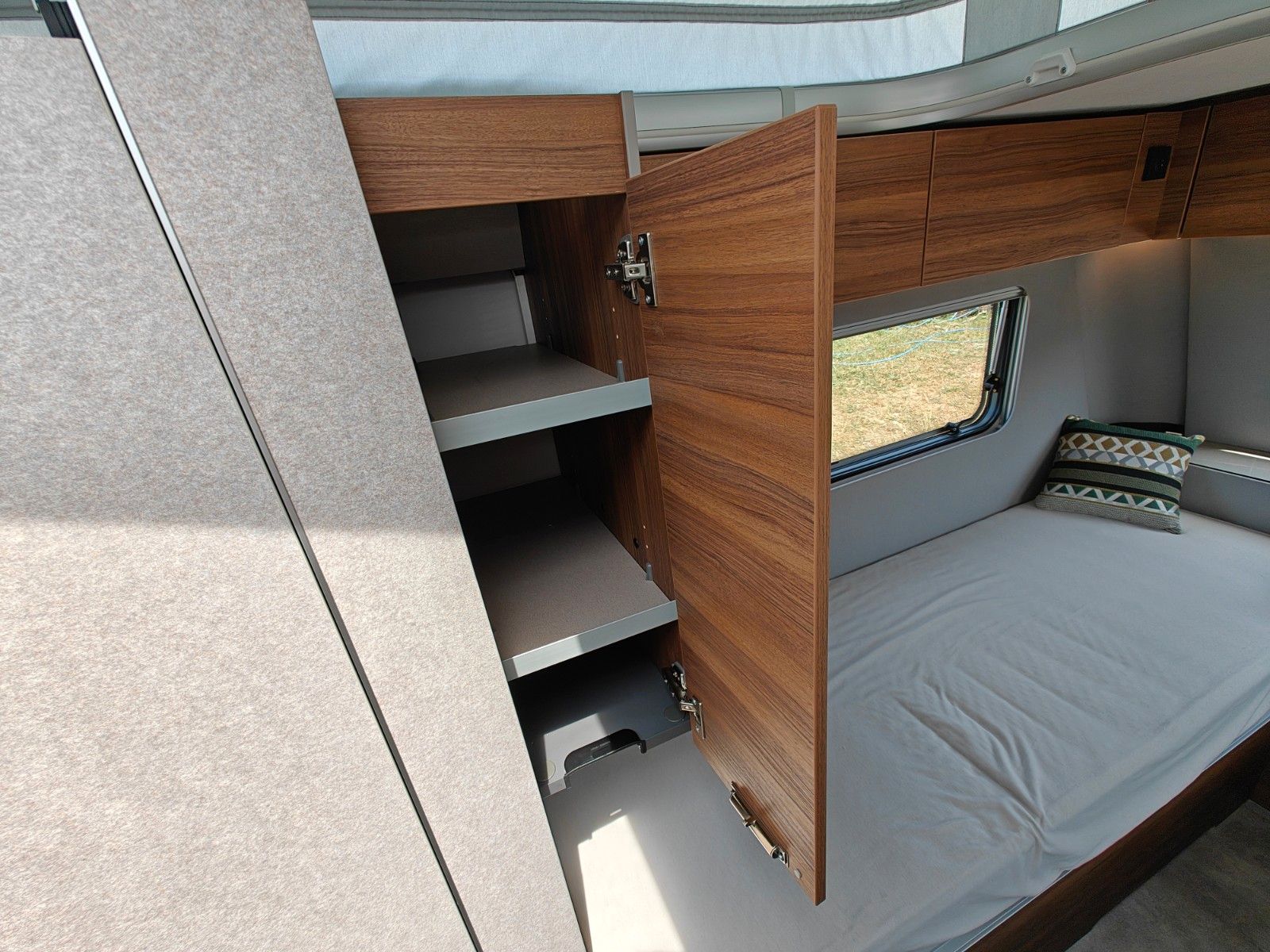 Fahrzeugabbildung HYMER / ERIBA / HYMERCAR Feeling 470 2026