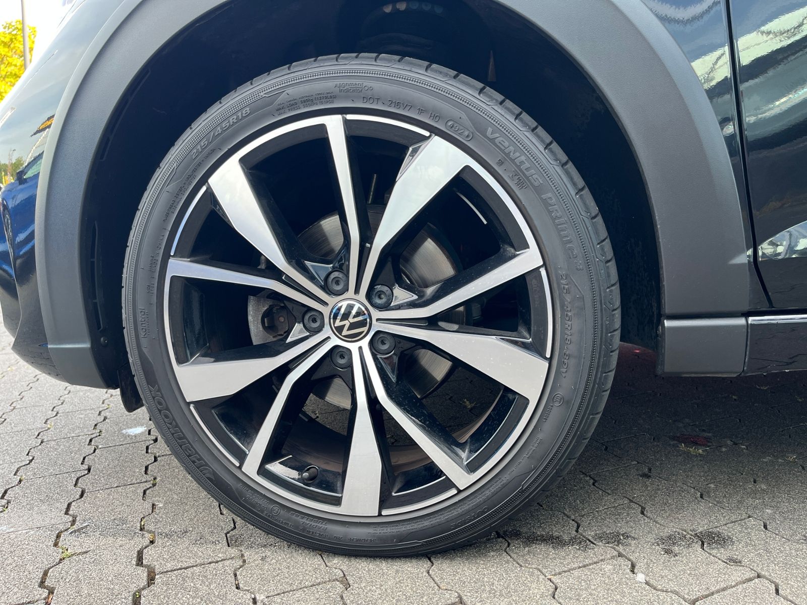 Fahrzeugabbildung Volkswagen Taigo R-Line 1.5 DSG KLIMA AHK LED NAV SHZ