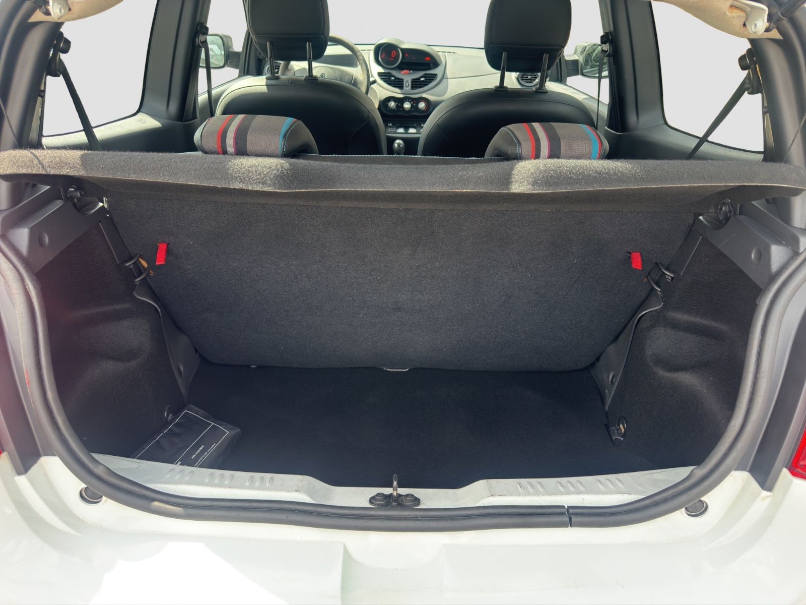 Fahrzeugabbildung Renault Twingo Expression /Klimaanlage/TÜV/HU/Radio/BT