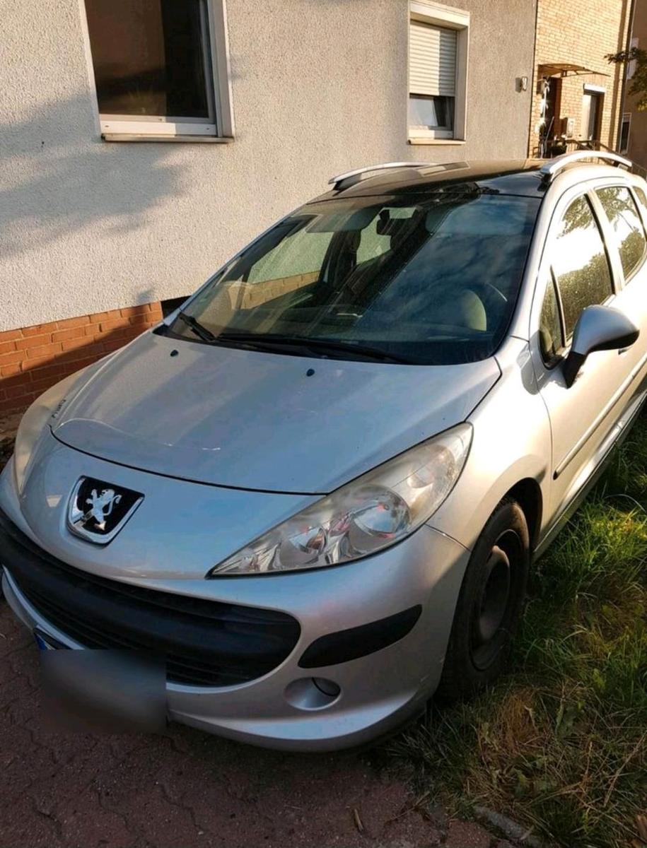Peugeot 207 2008 — photo 9